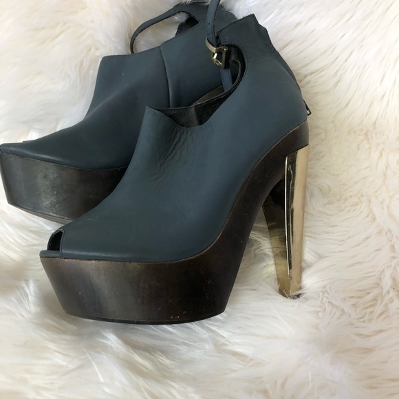 Messeca Peep Toe Booties Blue with Gold Heel Sz 10 - Picture 2 of 6